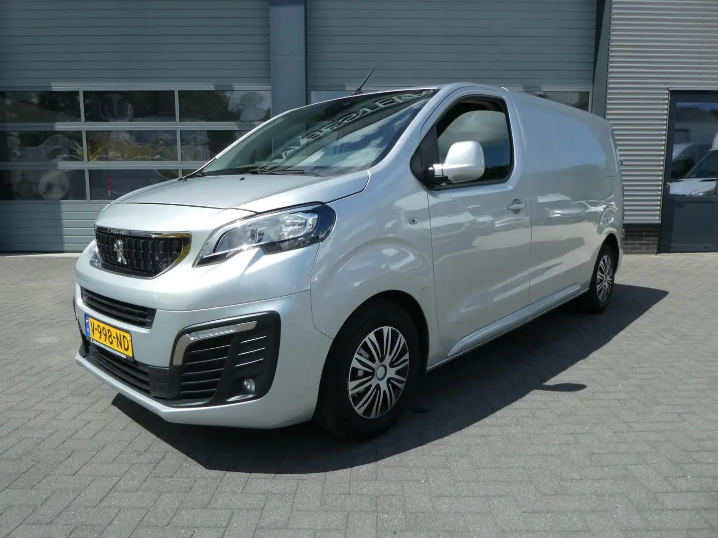 Peugeot Expert 226S 1.6 BlueHDI 115 Premium airco navigatie Grijs - 1