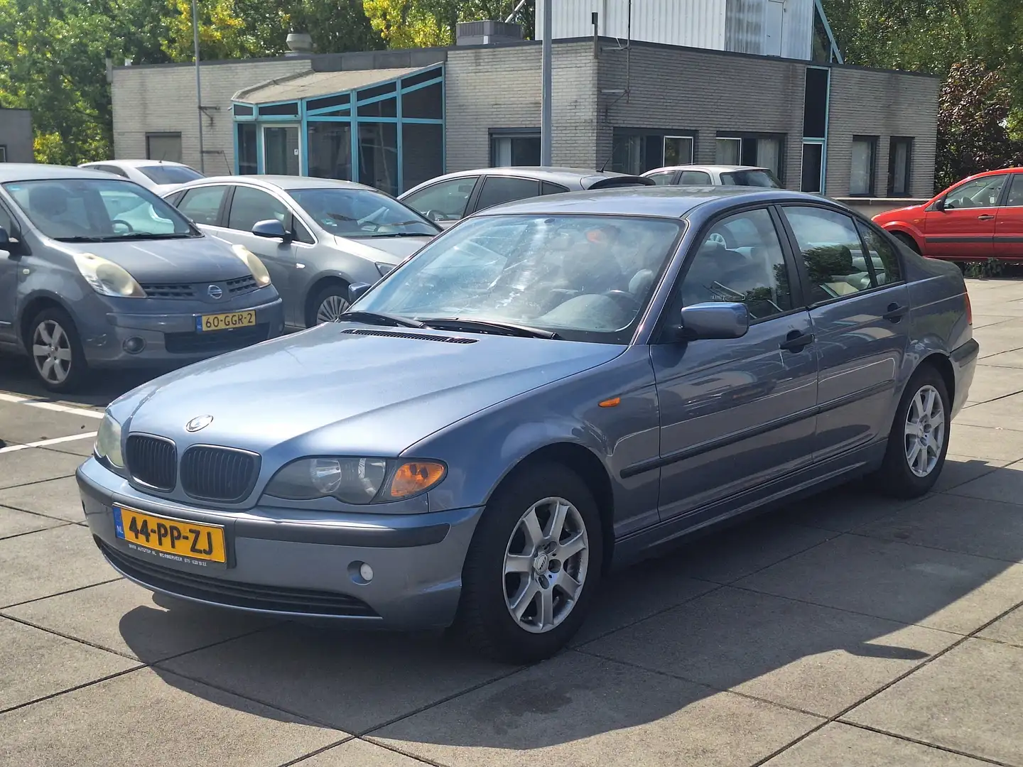 BMW 316 316i € 2850,- Airco Apk Trekhaak Navigatie Sdn Blu/Azzurro - 1