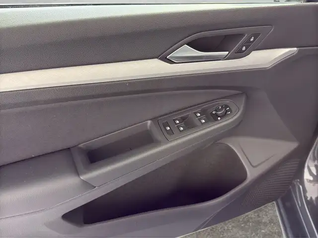 Volkswagen Golf view 14