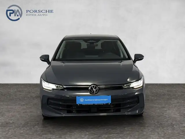 Volkswagen Golf view 2