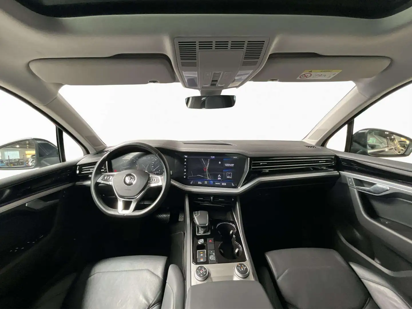 Volkswagen Touareg V6TDI+4M+Auto8+Luft+R-Line Noir - 2