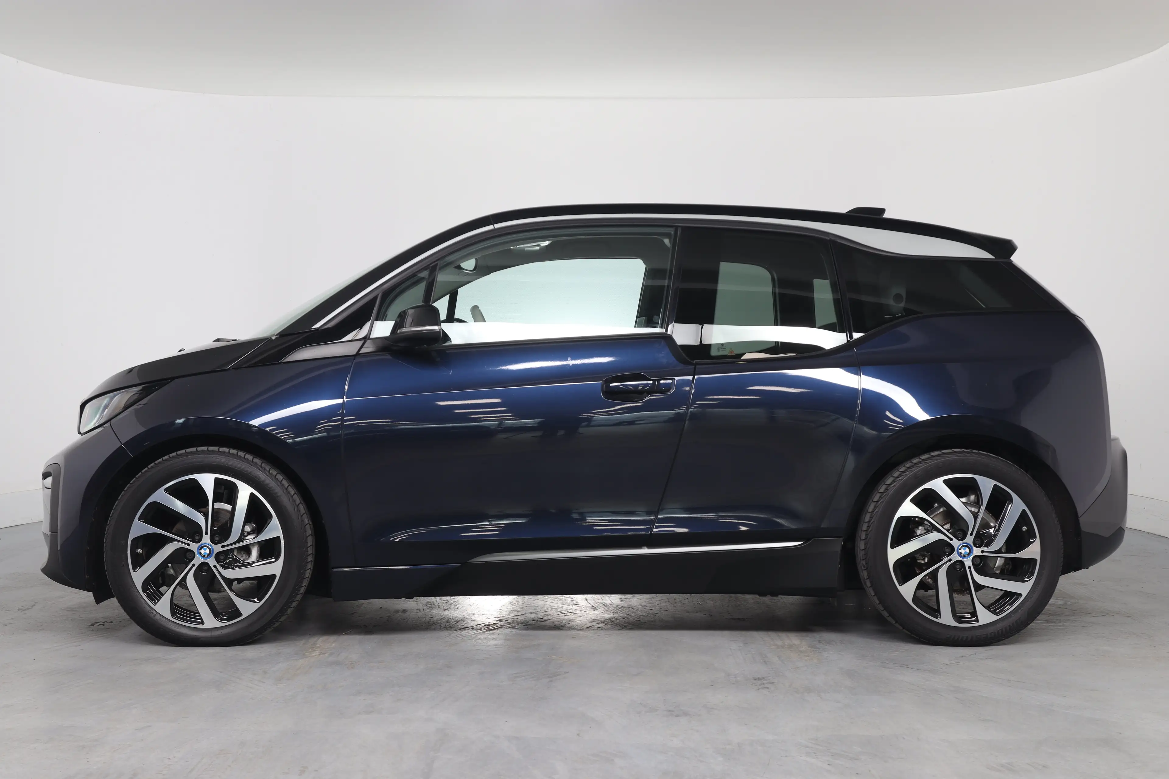 BMW i3 Basis iPerformance 94Ah 33 kWh | Dealer Onderhoud — photo 2