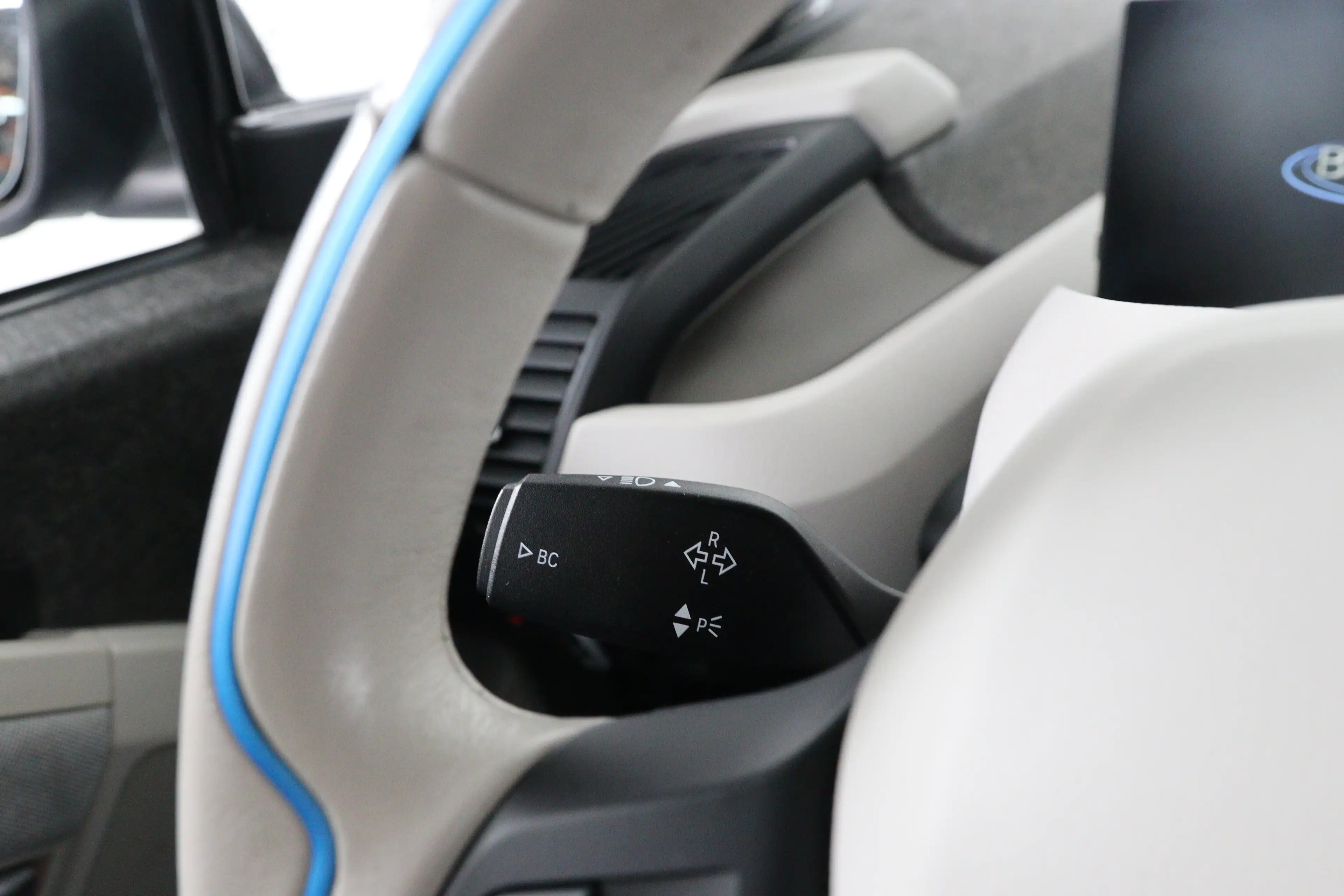 BMW i3 Basis iPerformance 94Ah 33 kWh | Dealer Onderhoud — photo 29