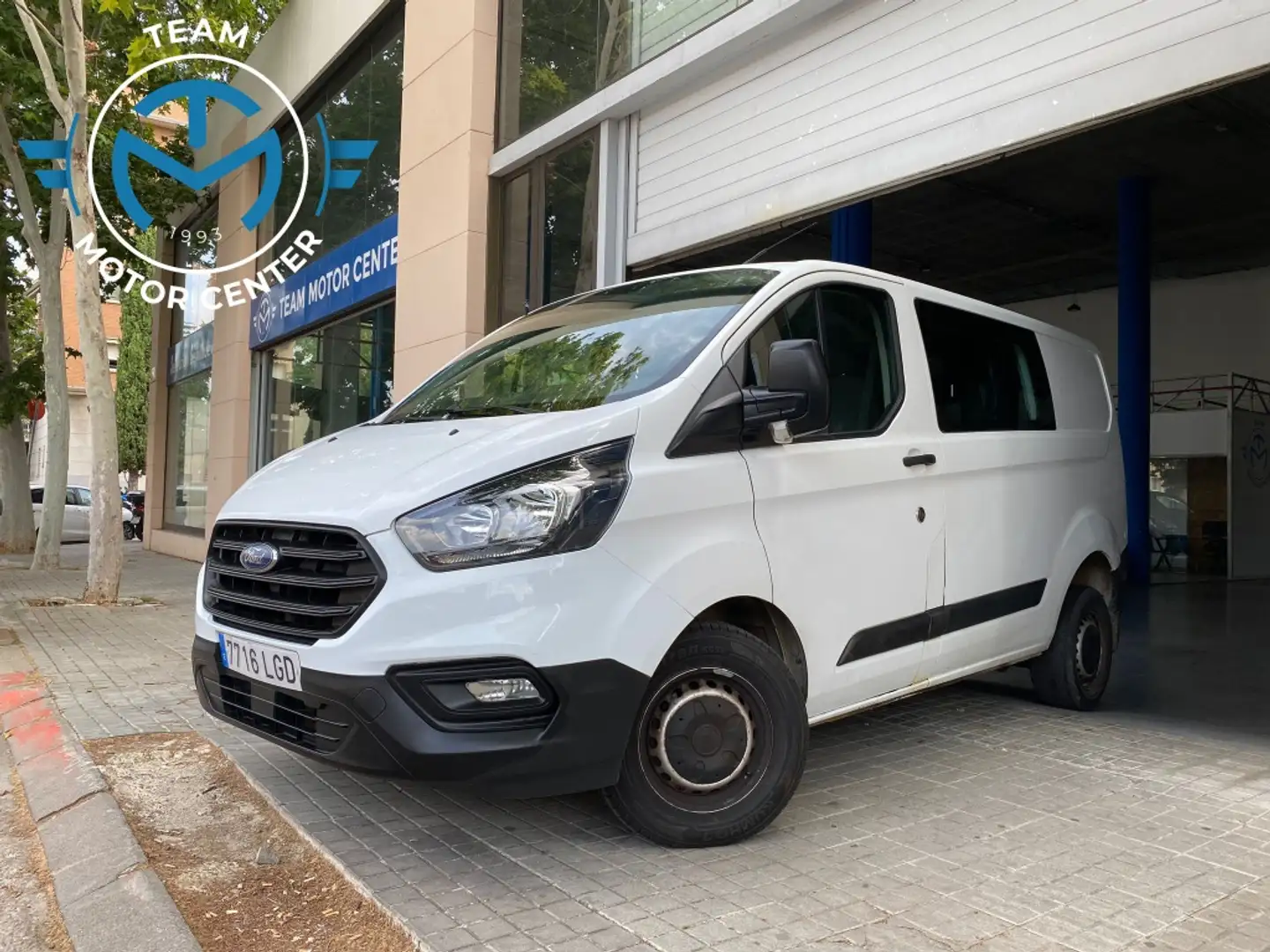 Ford Transit Custom FT 300 L1 Van DCb. Ambiente 105 - 1