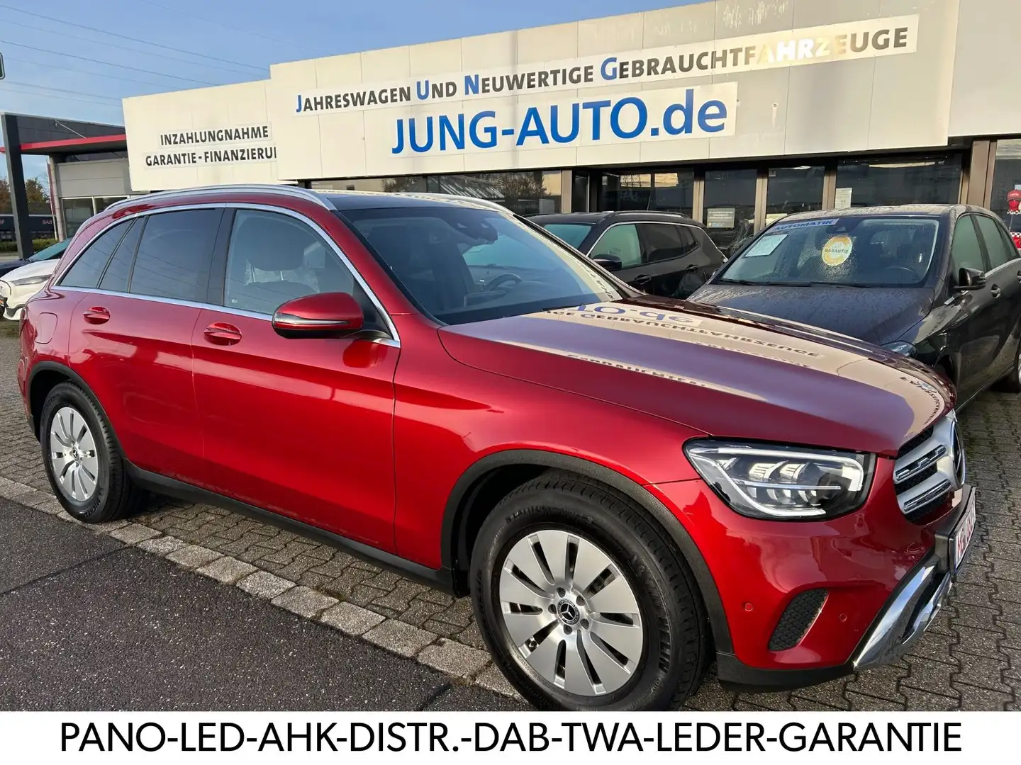 Mercedes-Benz GLC 200 d 4Matic LED AHK DISTR. PANO LEDER Rouge - 1
