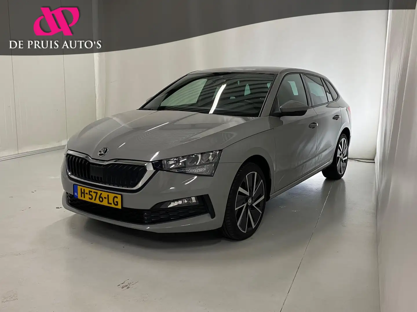 Skoda Scala 1.0 TSI Sport Business Steelgrey Schaalstoel 18inc Grau - 1