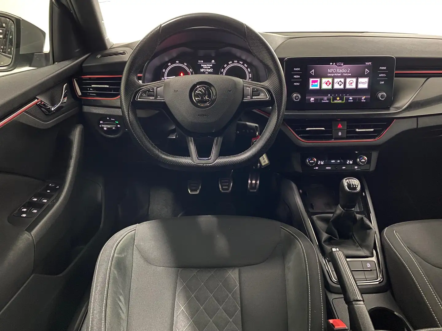 Skoda Scala 1.0 TSI Sport Business Steelgrey Schaalstoel 18inc Grigio - 2