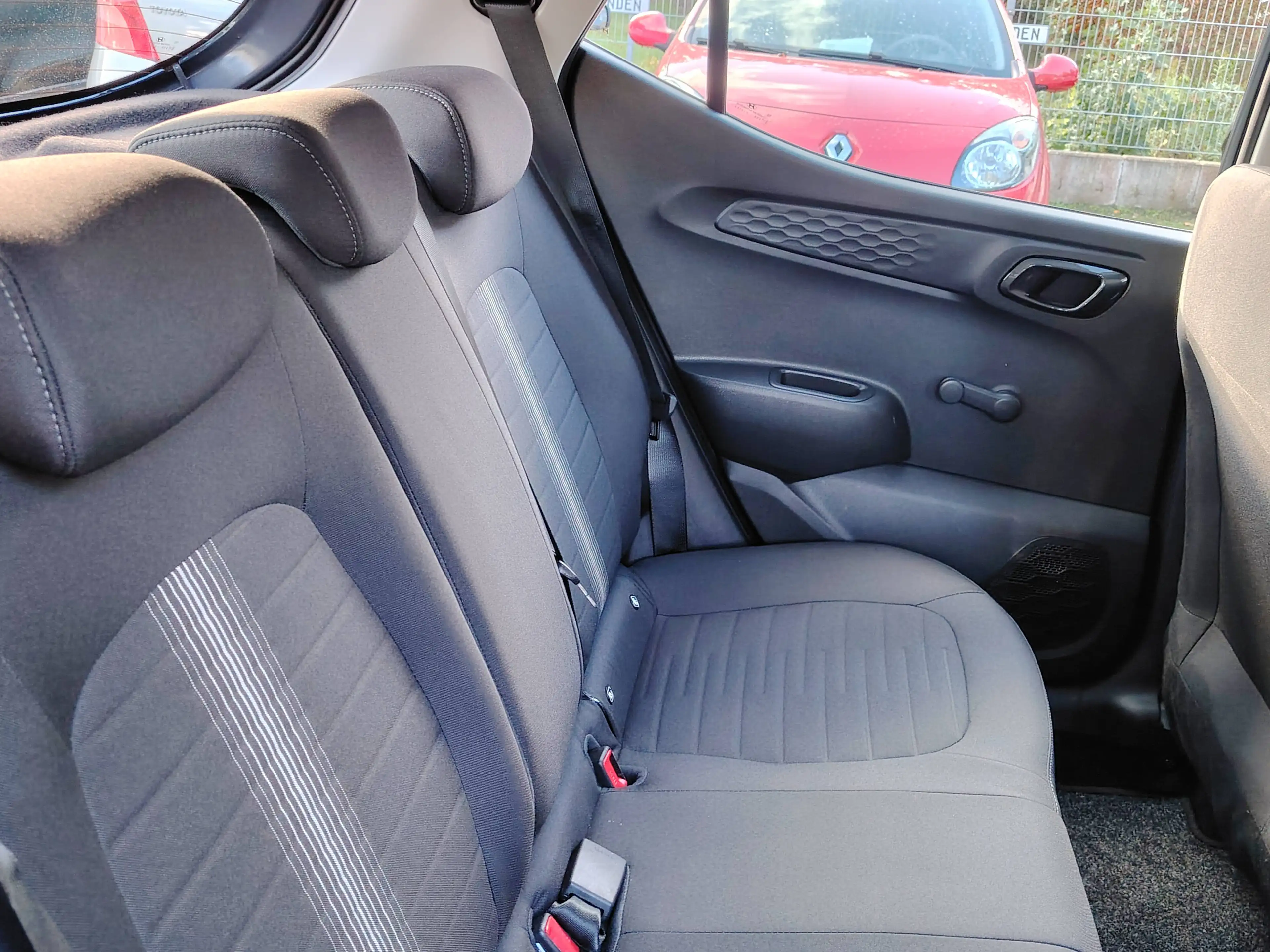 Hyundai i10 Trend — photo 10