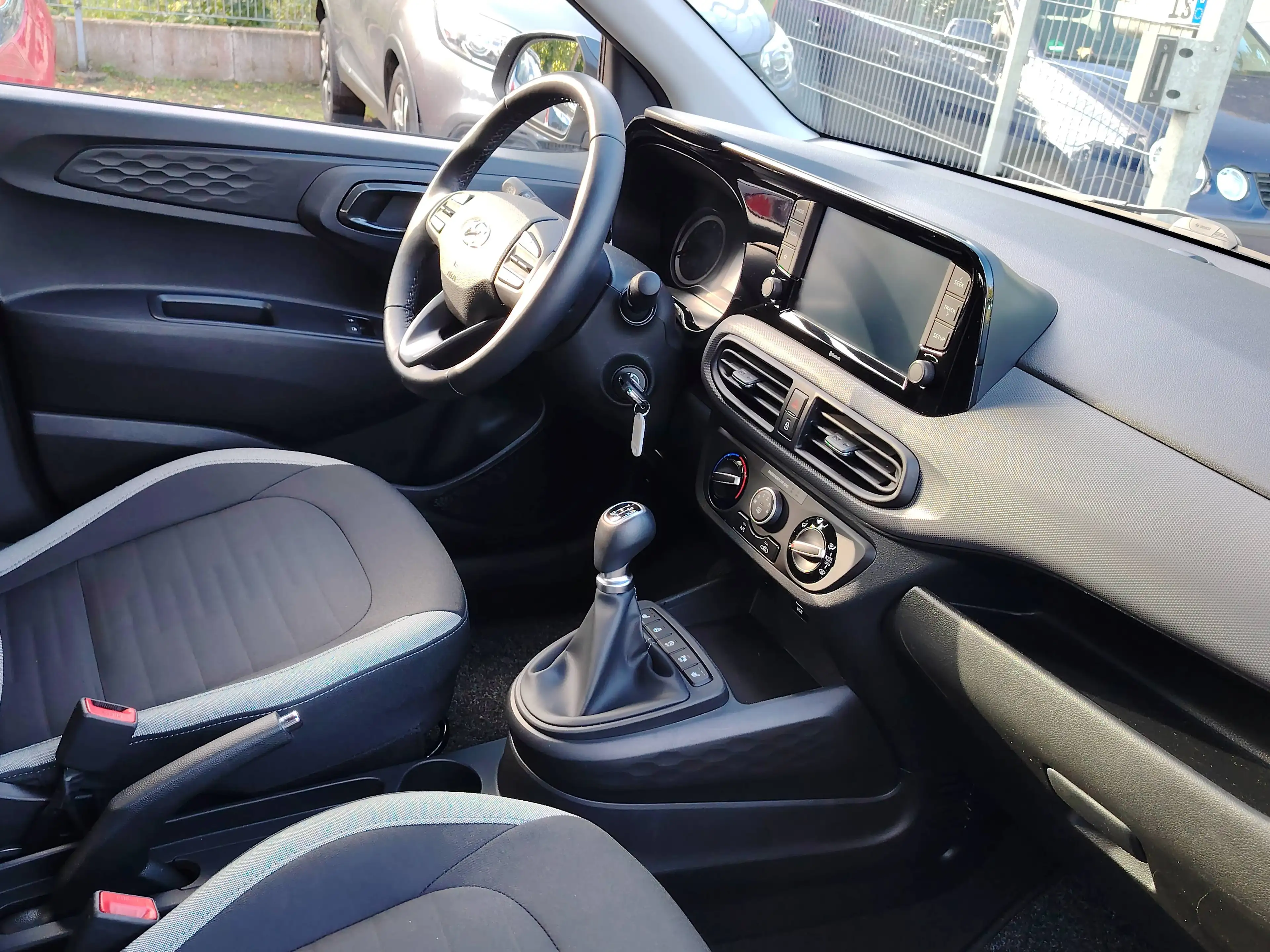 Hyundai i10 Trend — photo 11