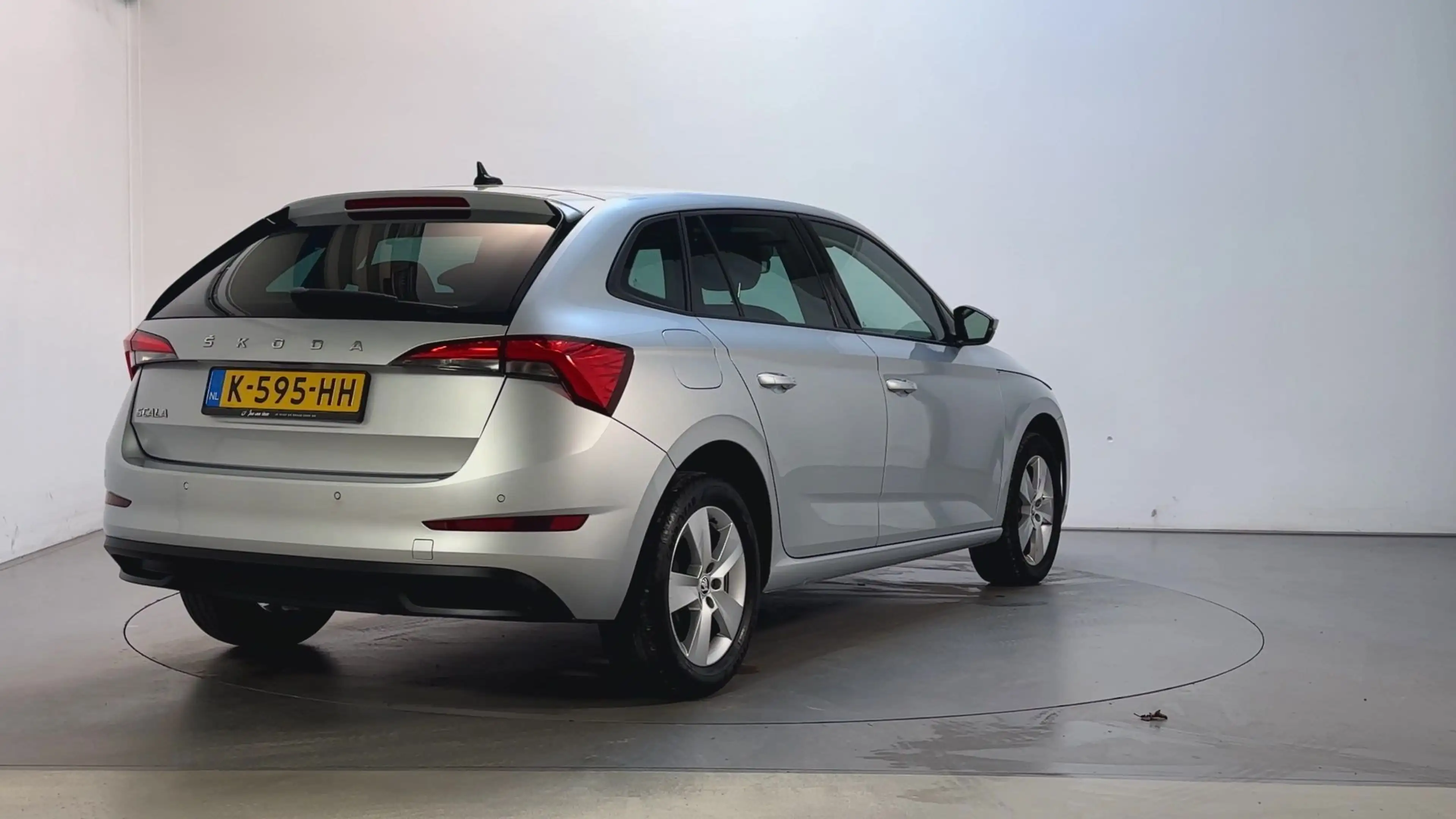Skoda Scala 1.0 TSI 110pk Ambition Parkeersensoren Navigatie A — photo 3