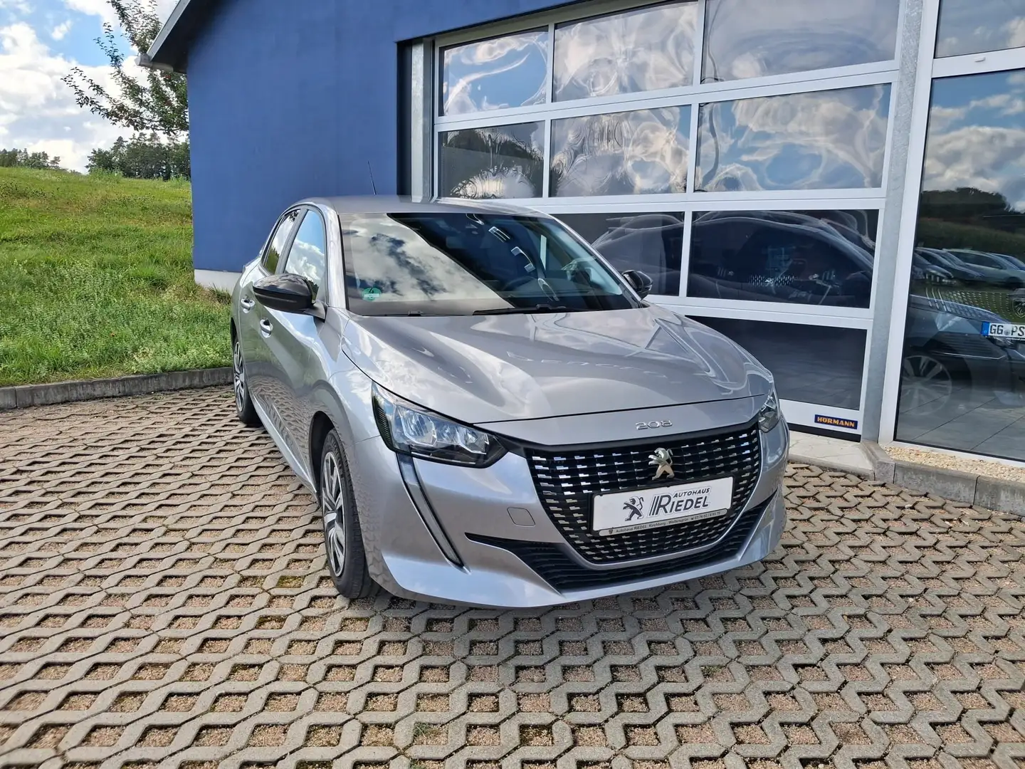 Peugeot 208 Active Pack Gris - 1