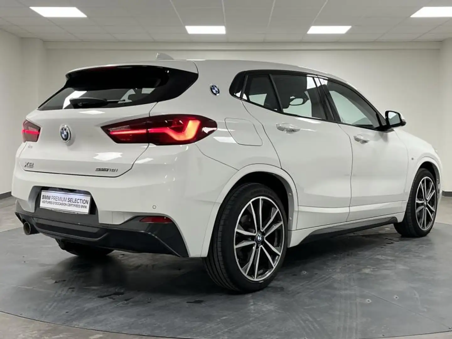 BMW X2 sDrive18iA 136ch M Sport DKG7 Weiß - 2