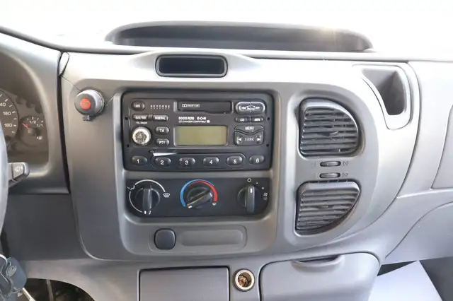 Ford Transit view 9