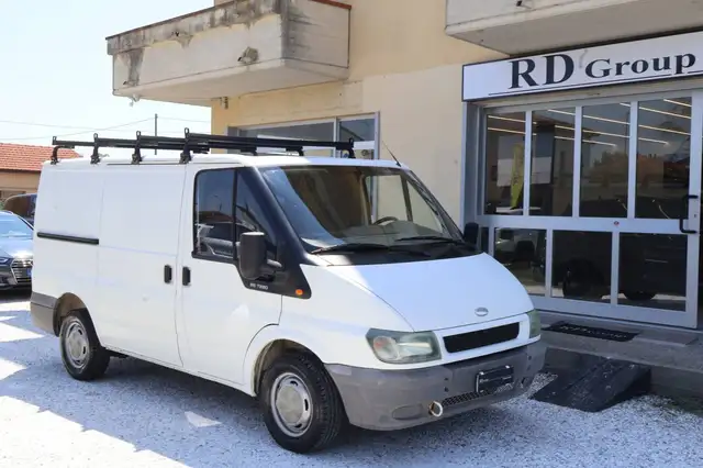 Ford Transit view 4