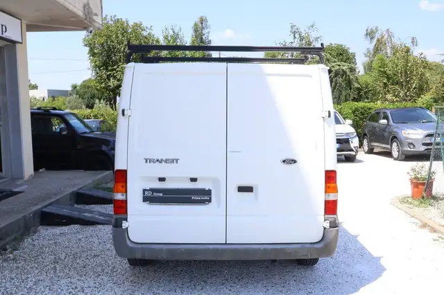Ford Transit view 5