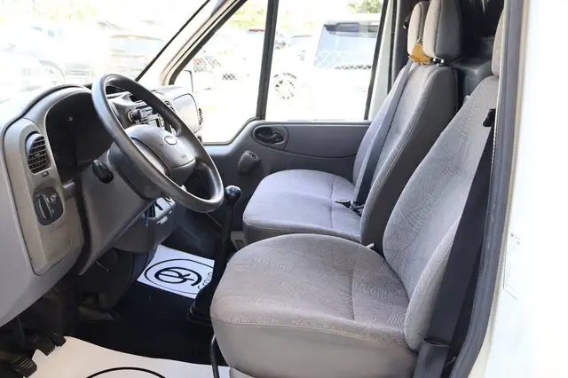 Ford Transit view 8