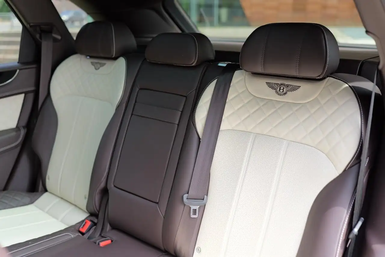Bentley Bentayga V8 – Foto 10