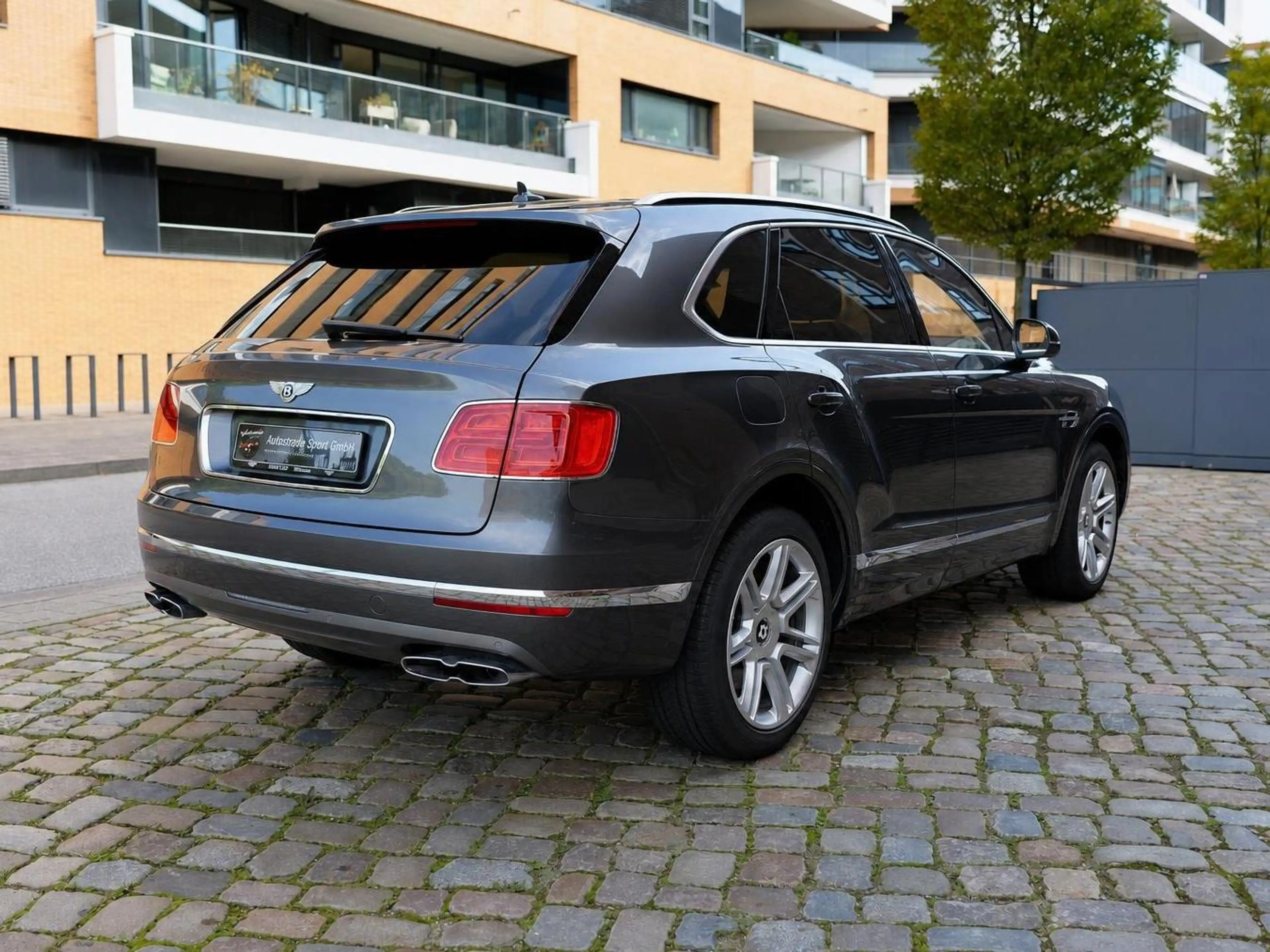 Bentley Bentayga 4.0 V8 Mulliner Driving Specification — photo 5