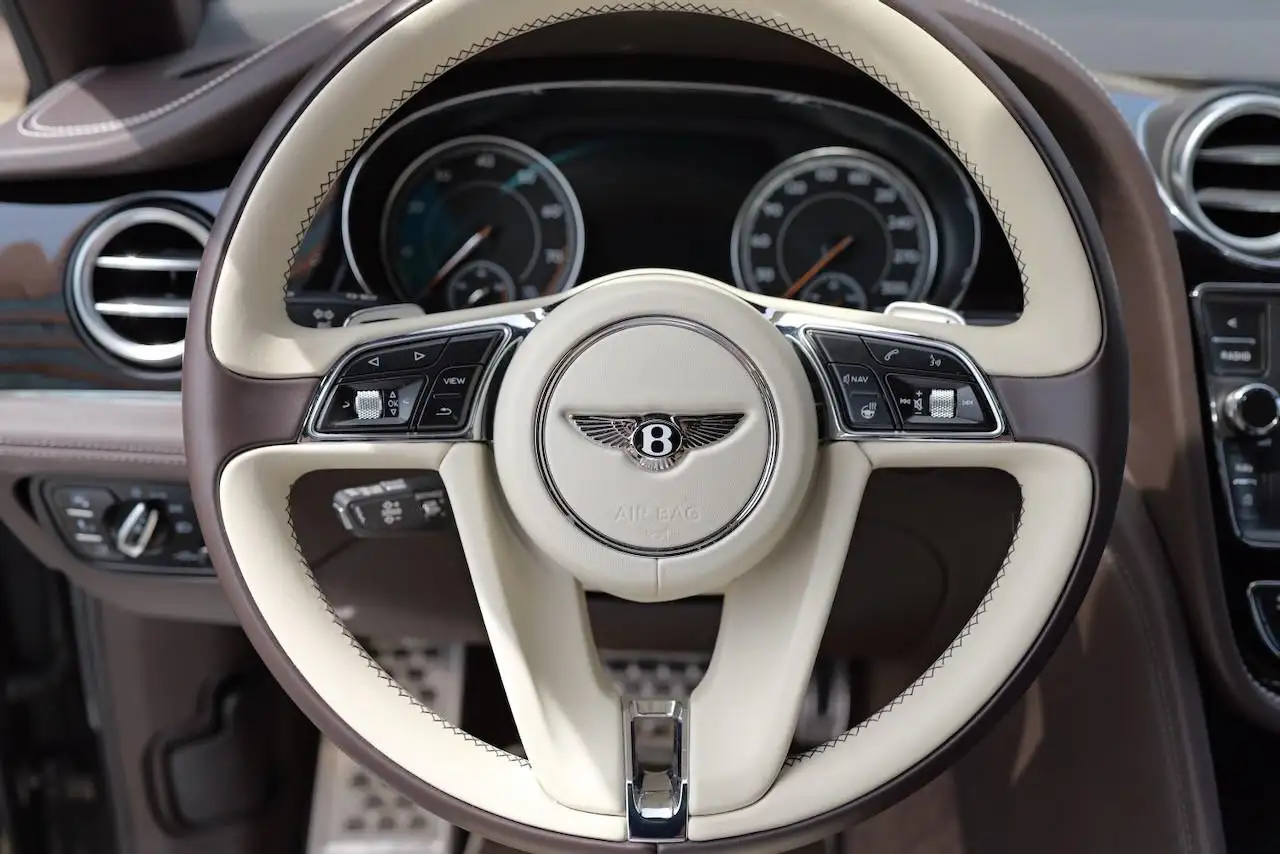 Bentley Bentayga V8 – Foto 11