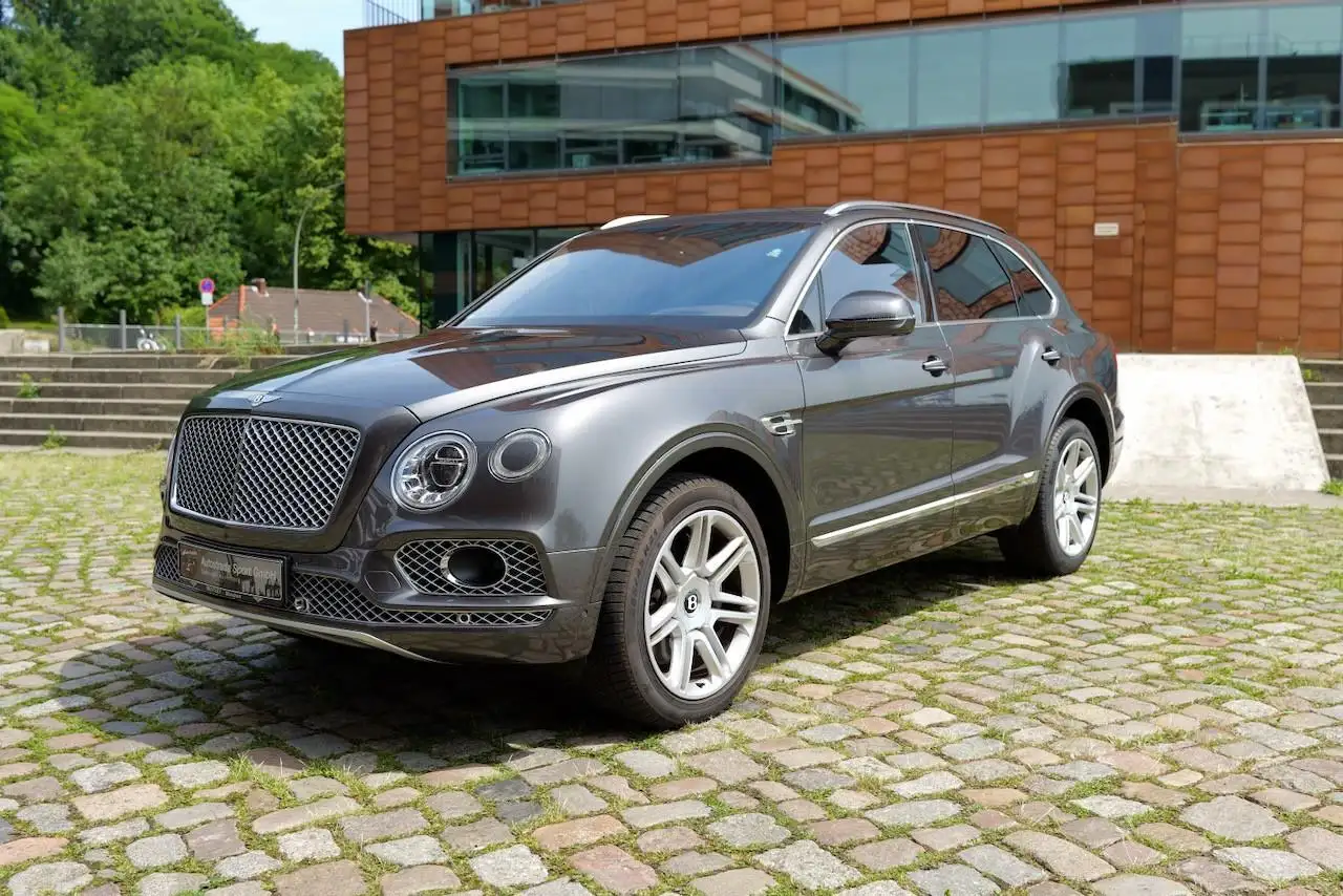 Bentley Bentayga V8