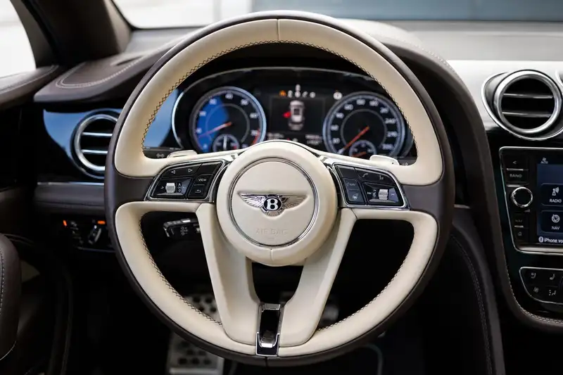 Bentley Bentayga V8 – Foto 11
