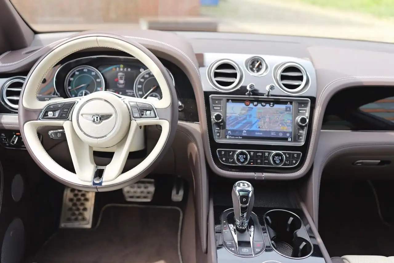 Bentley Bentayga V8 – Foto 8