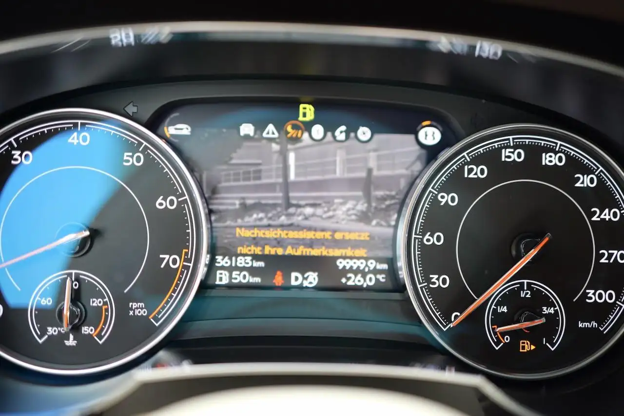 Bentley Bentayga V8 – Foto 12