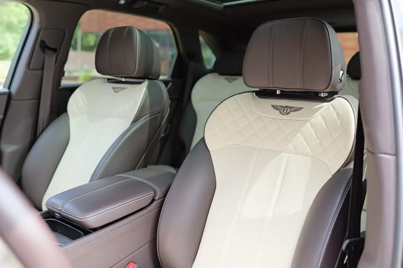 Bentley Bentayga V8 – Foto 9