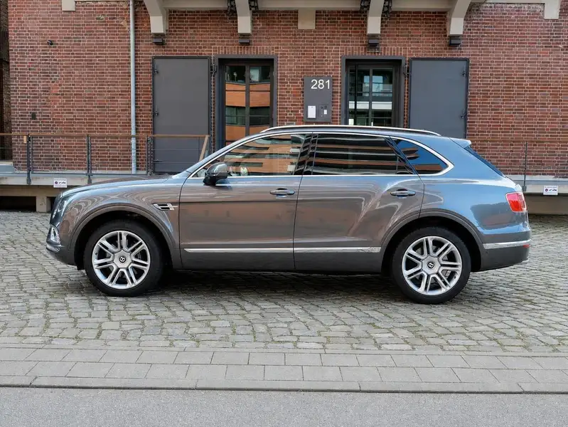 Bentley Bentayga V8 – Foto 2