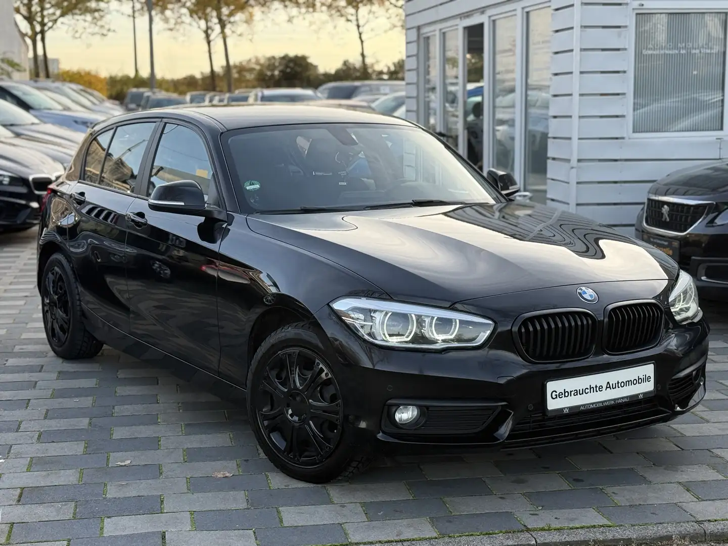 BMW 116 d Advantage Navi Klima/LED 5Türe Schwarz - 1