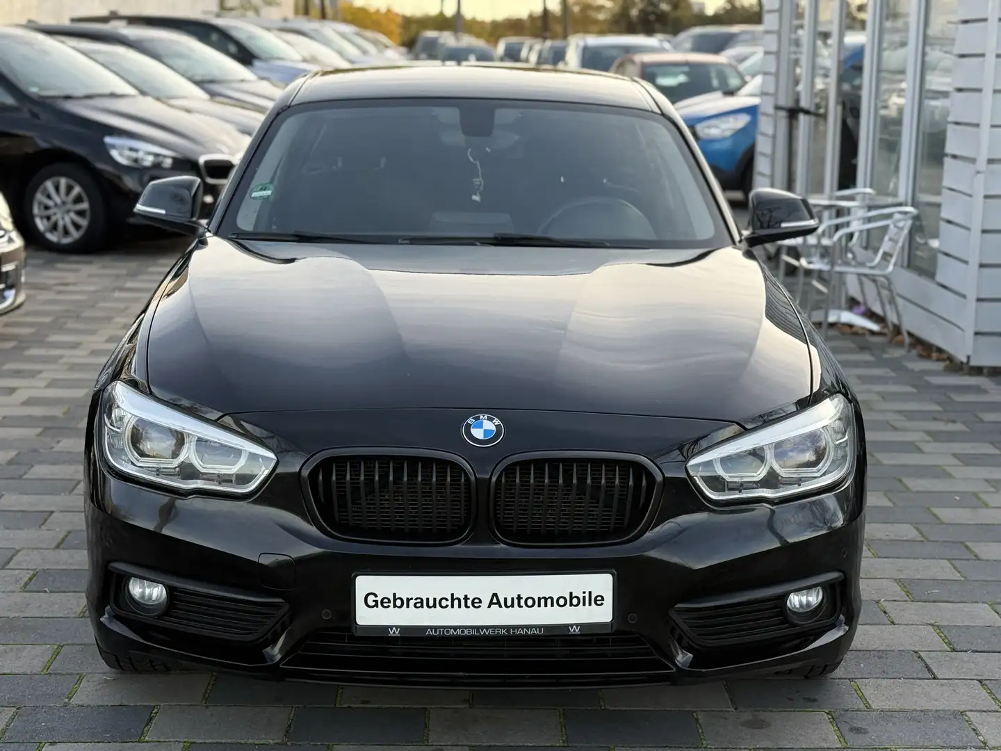 BMW 116 d Advantage Navi Klima/LED 5Türe Schwarz - 2