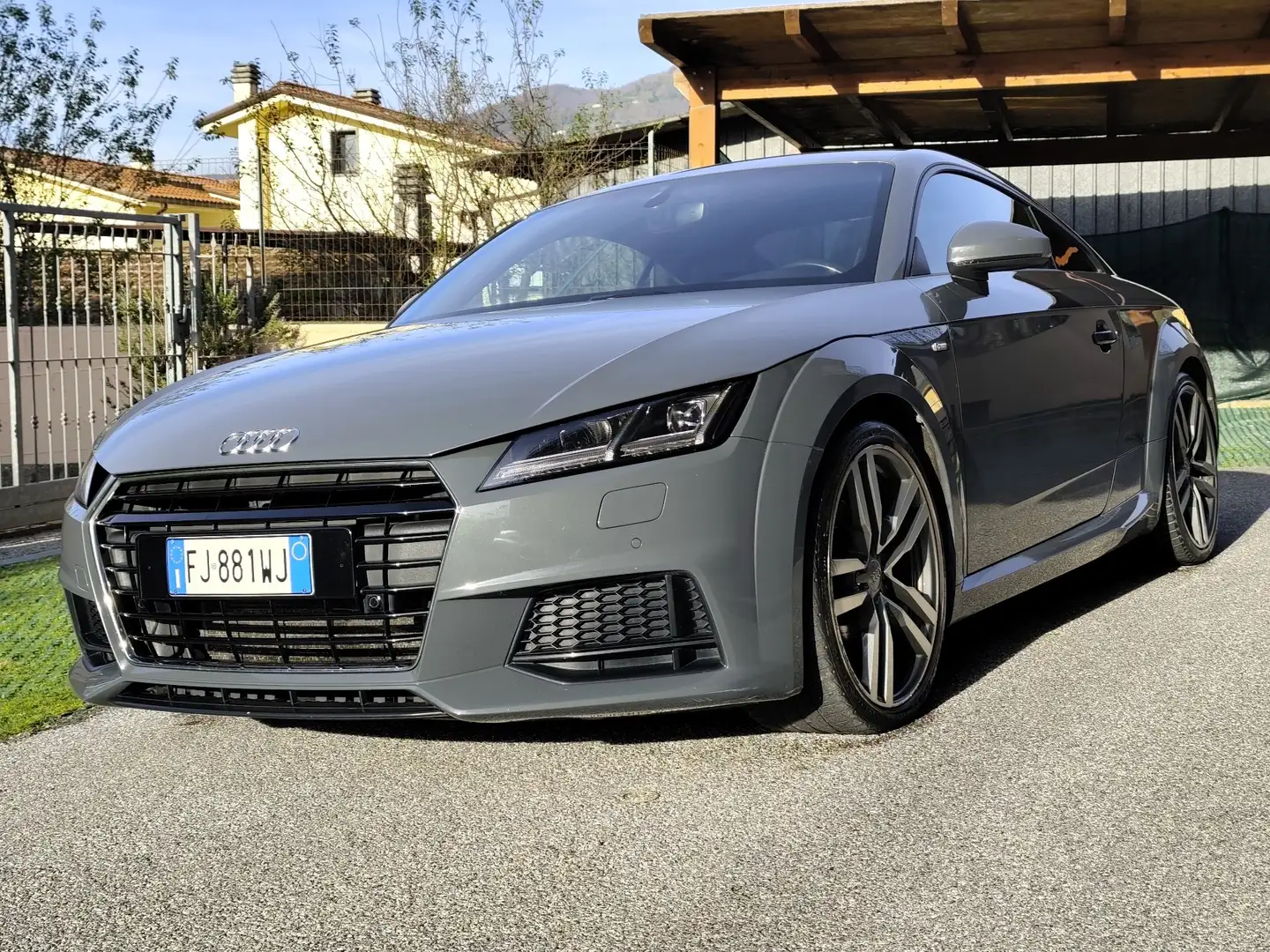 Audi TT Coupe 2.0 tdi ultra S line - 1