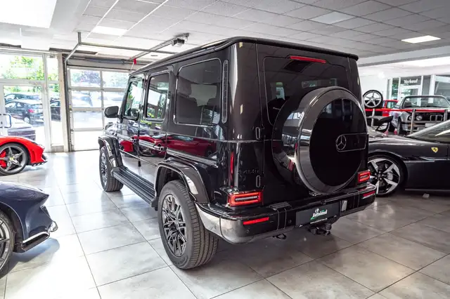 Mercedes-Benz G-Class view 5
