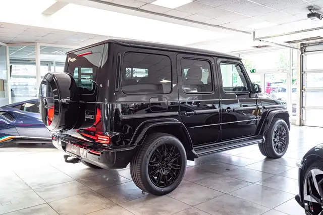 Mercedes-Benz G-Class view 7