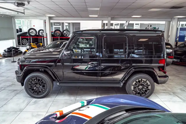 Mercedes-Benz G-Class view 4