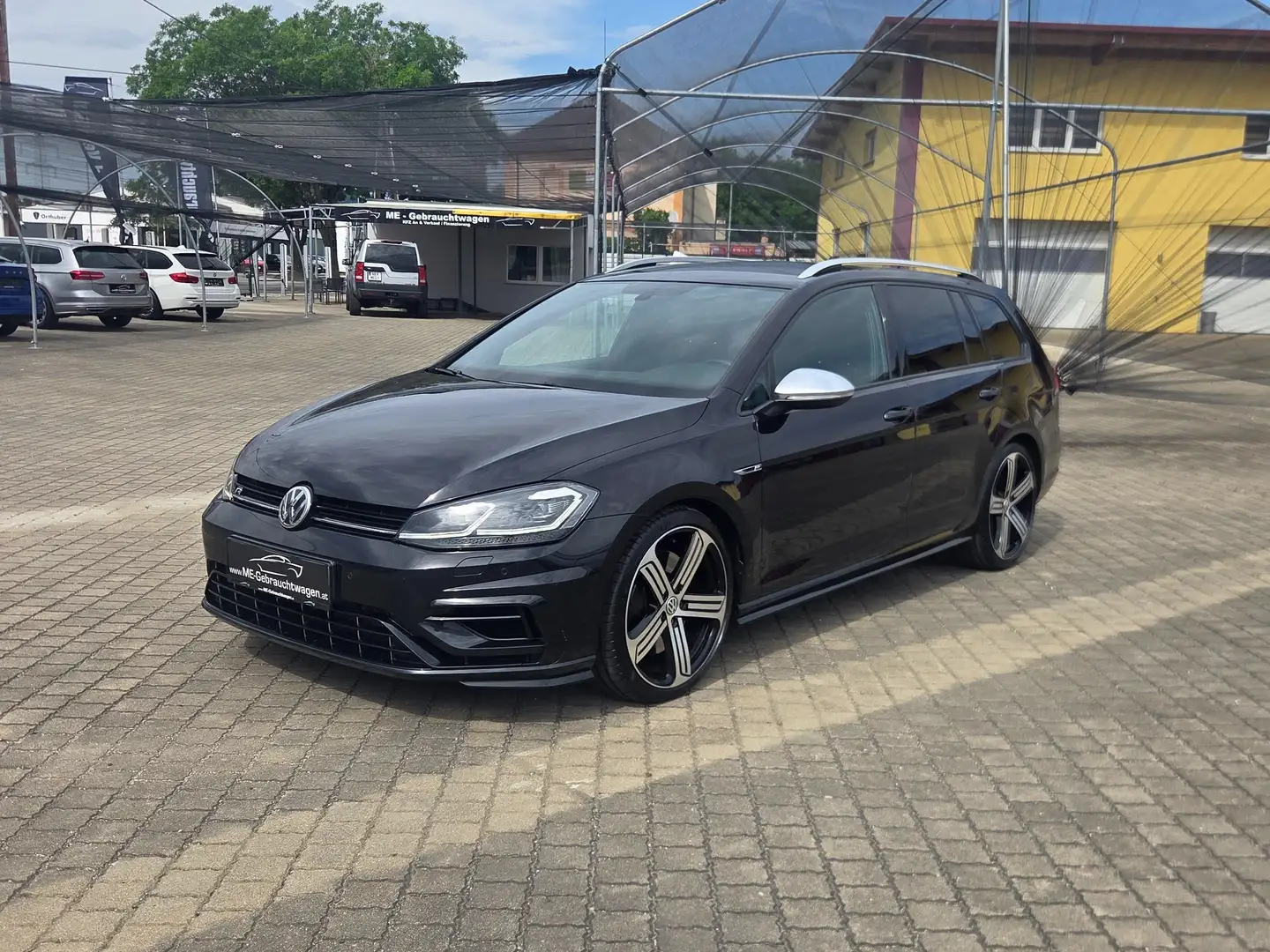 Volkswagen Golf R * R-Line/ACC/NAV/LED/Virtuell Cockpit/Freisprech/* Schwarz - 2