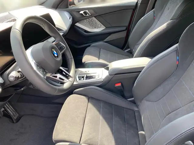 BMW 1 Series view 7