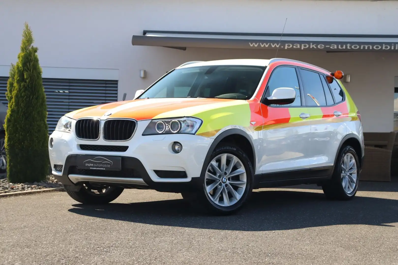 BMW X3 xDrive20d +RETTUNGSWAGEN+XENON+DDC+PDC+18ZOLL+ Weiß - 2