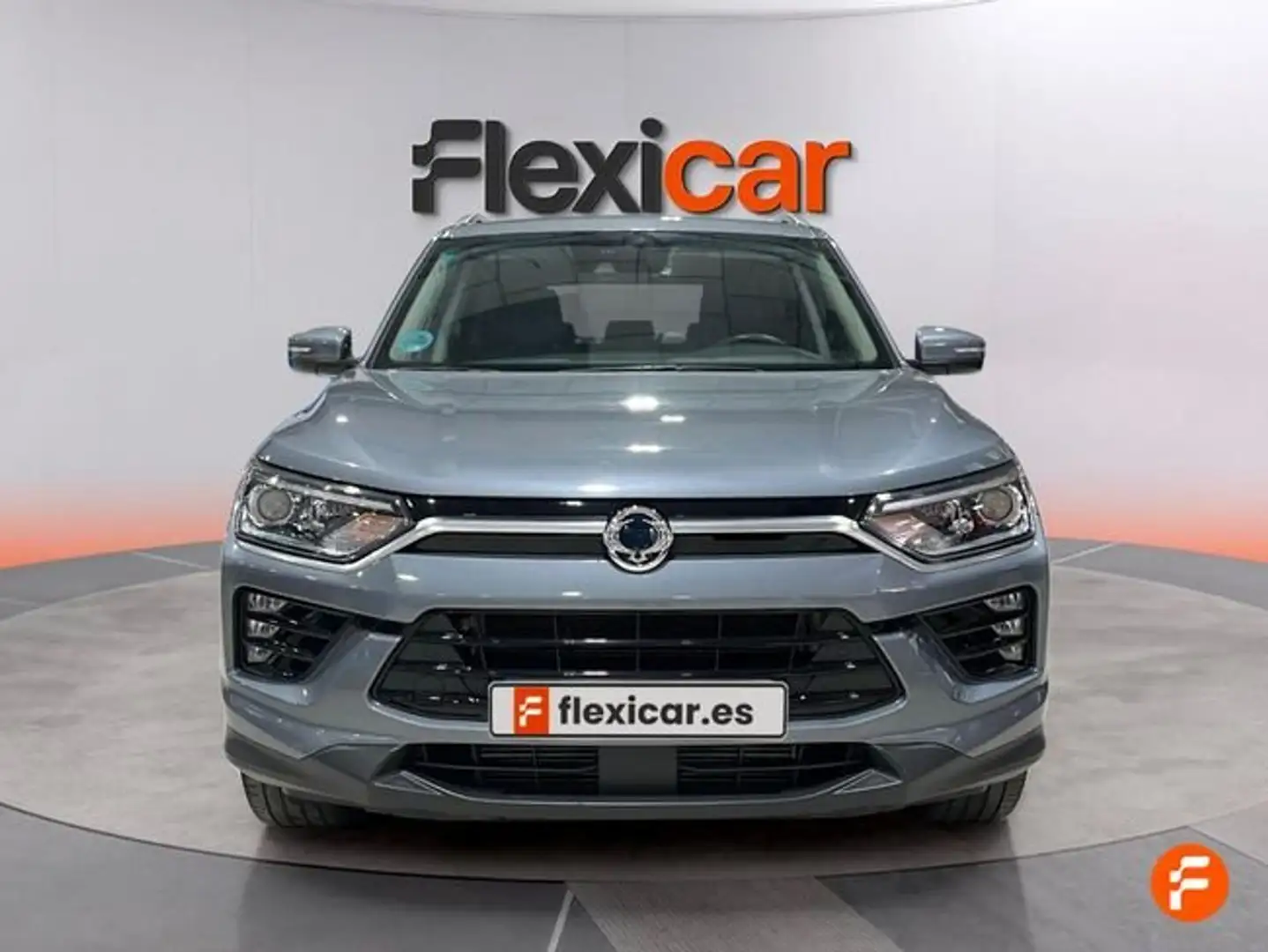 SsangYong Korando G15 Urban Plus 4x2 L.P. Gris - 2