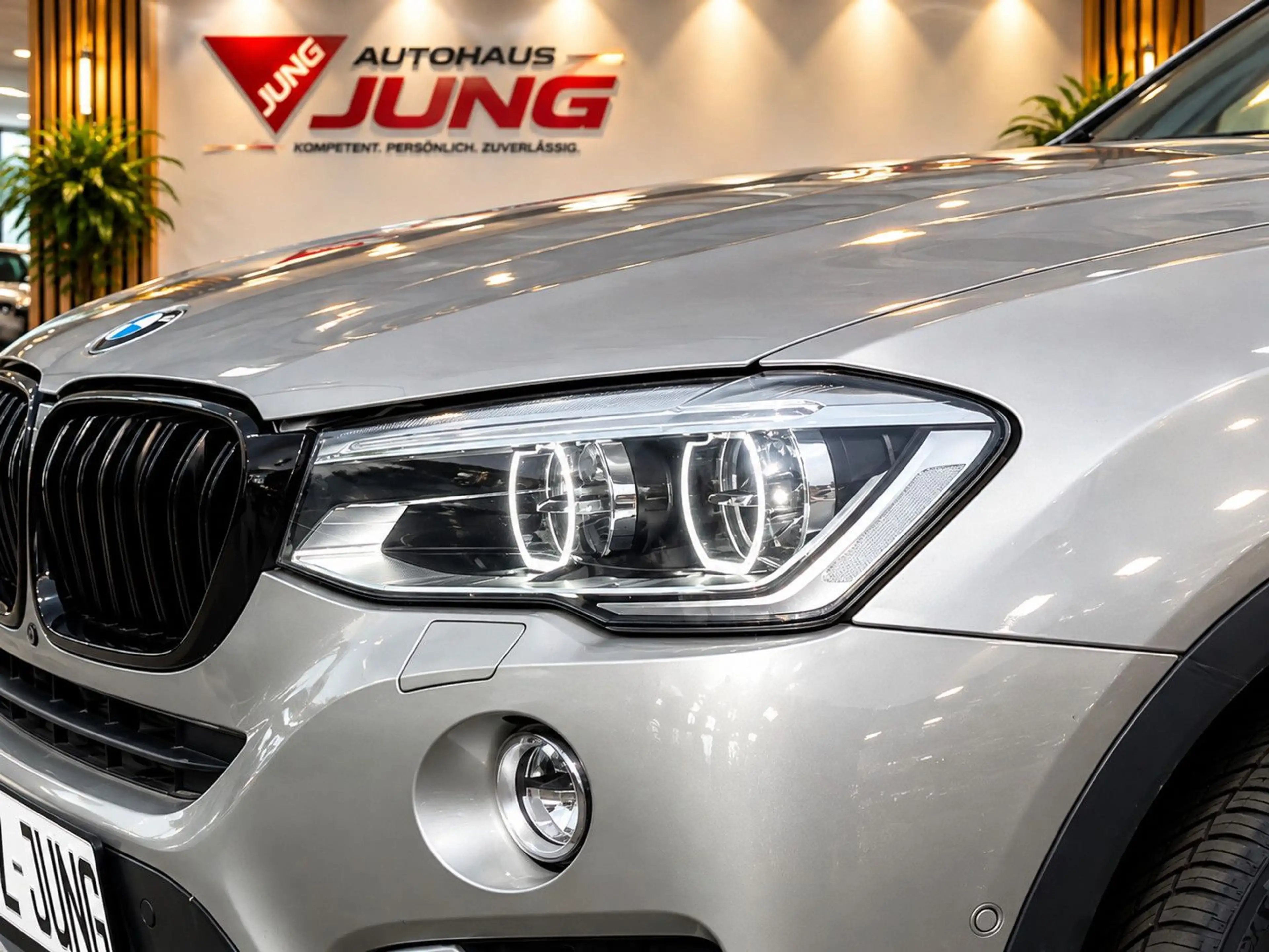 BMW X4 xDrive xLine*Standhz*Leder*LED*Schiebedach — photo 2