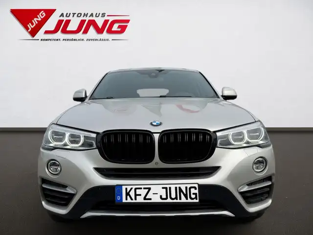 BMW X4 view 9