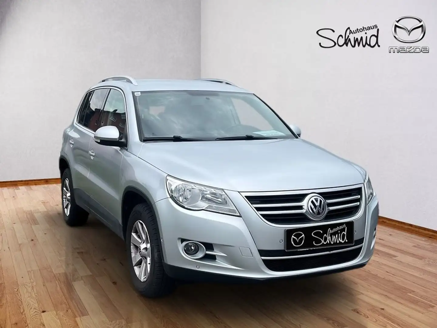 Volkswagen Tiguan 2,0 TDI Sport&Style BMT DPF Zilver - 1