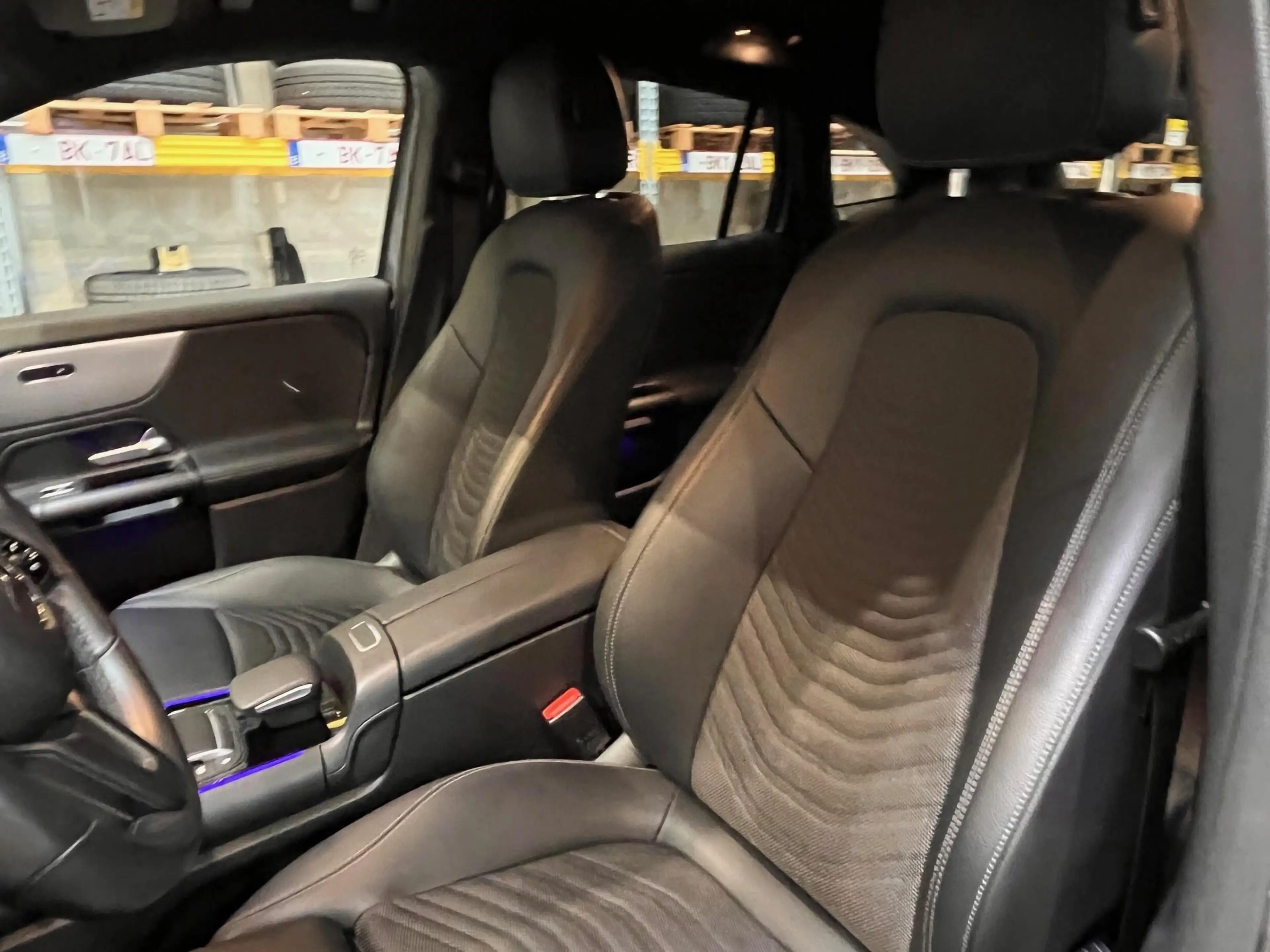 Mercedes-Benz GLA 180 met trekhaak — photo 9