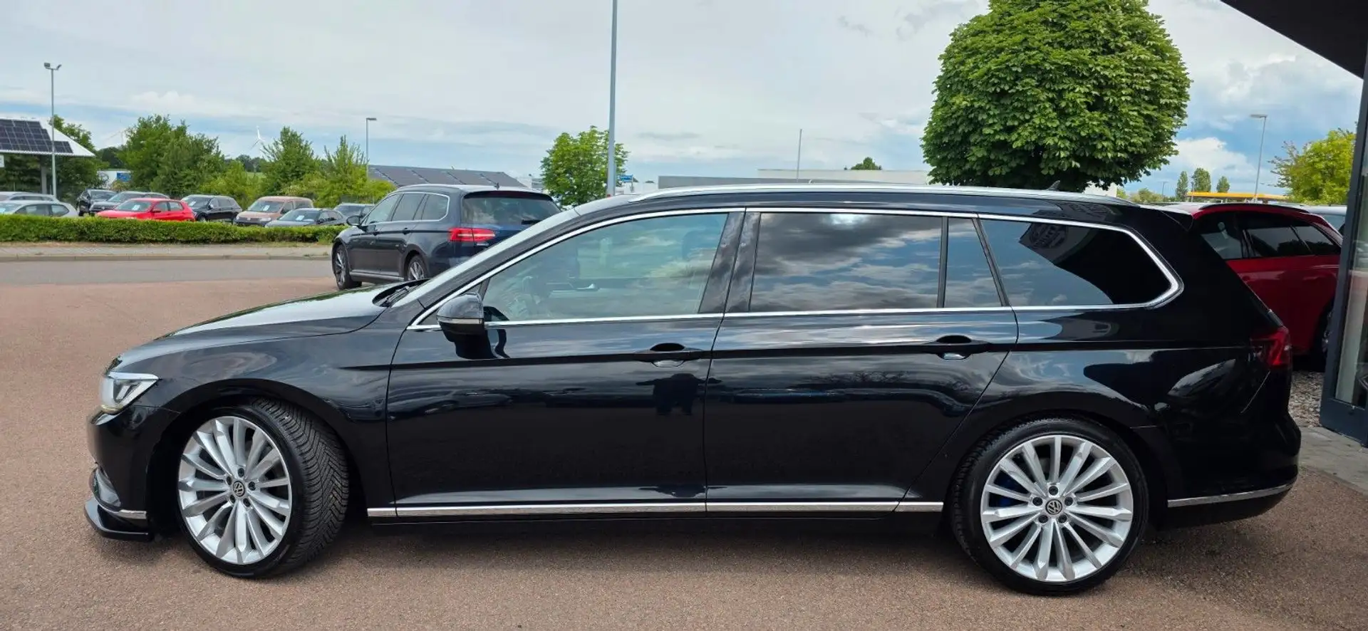 Volkswagen Passat Variant Highline +LED+ACC+H&R+Navi+ Noir - 2
