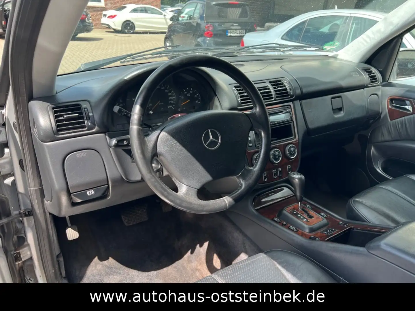 Mercedes-Benz ML 270 CDI AUTOMATIK/LEDER/PDC/SHZ/SHD/AHK/TÜV/ Silber - 2
