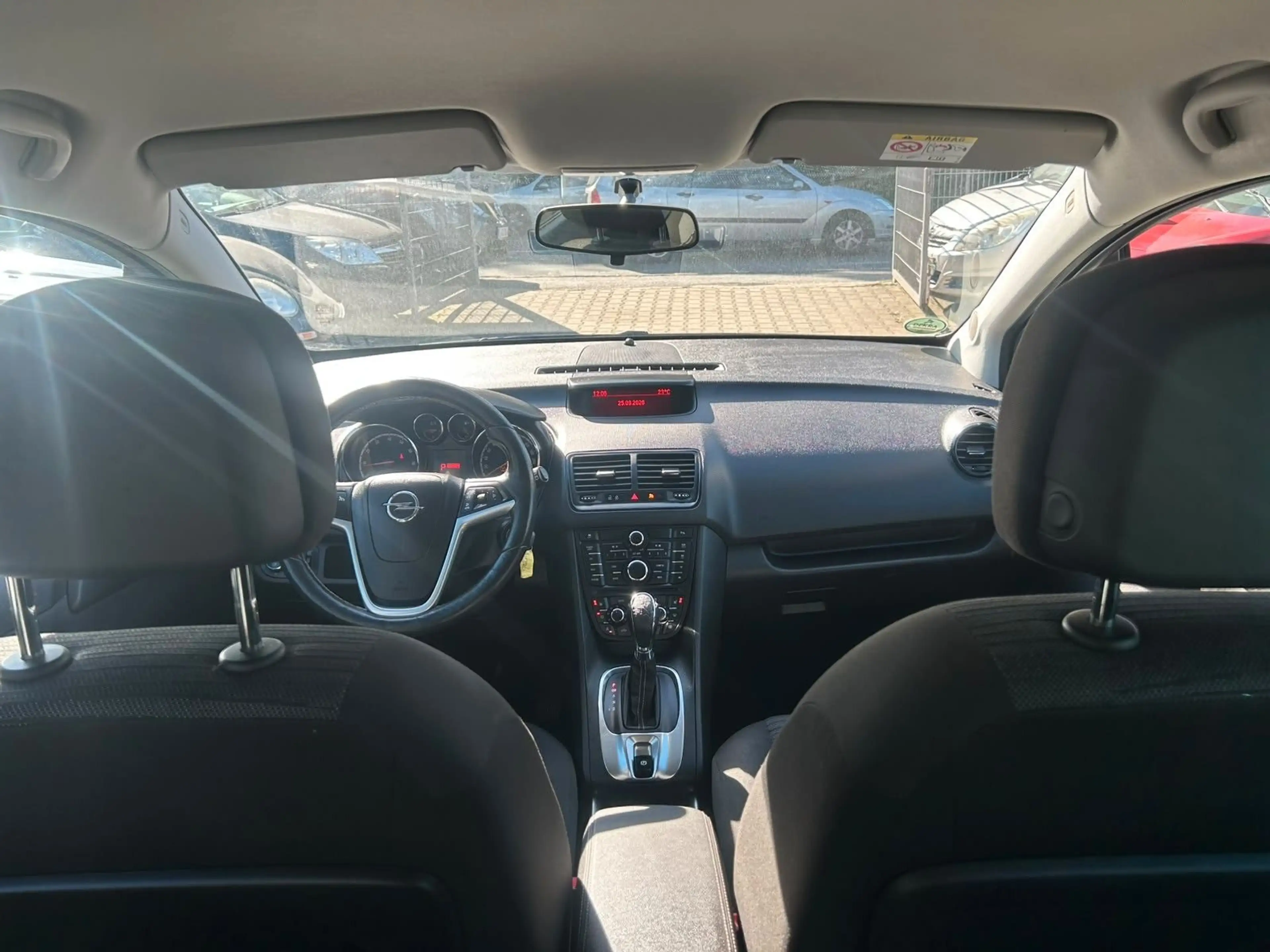 Opel Meriva B Style*TOP*NEU TÜV*GEWAHR* — photo 9
