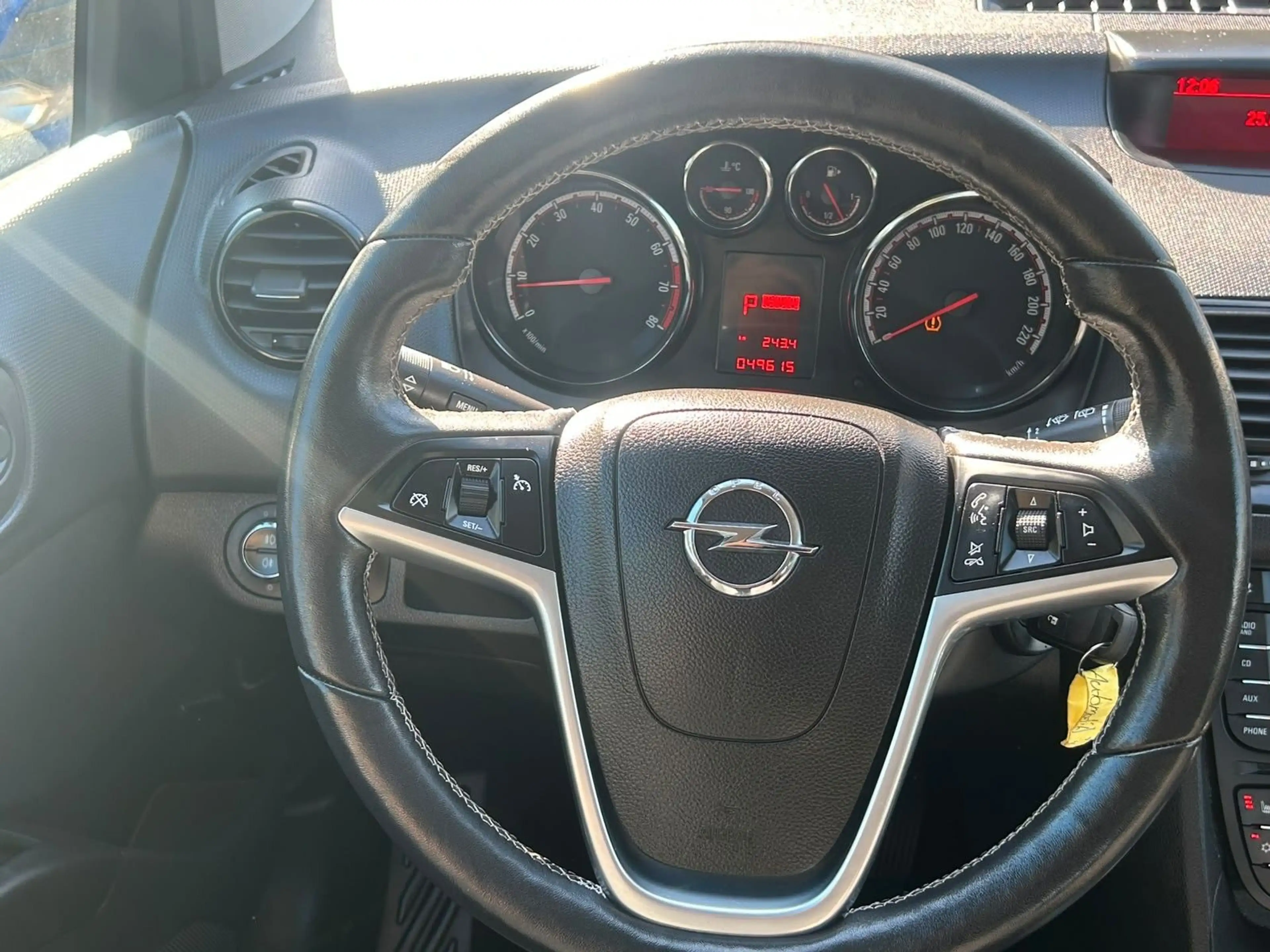 Opel Meriva B Style*TOP*NEU TÜV*GEWAHR* — photo 10