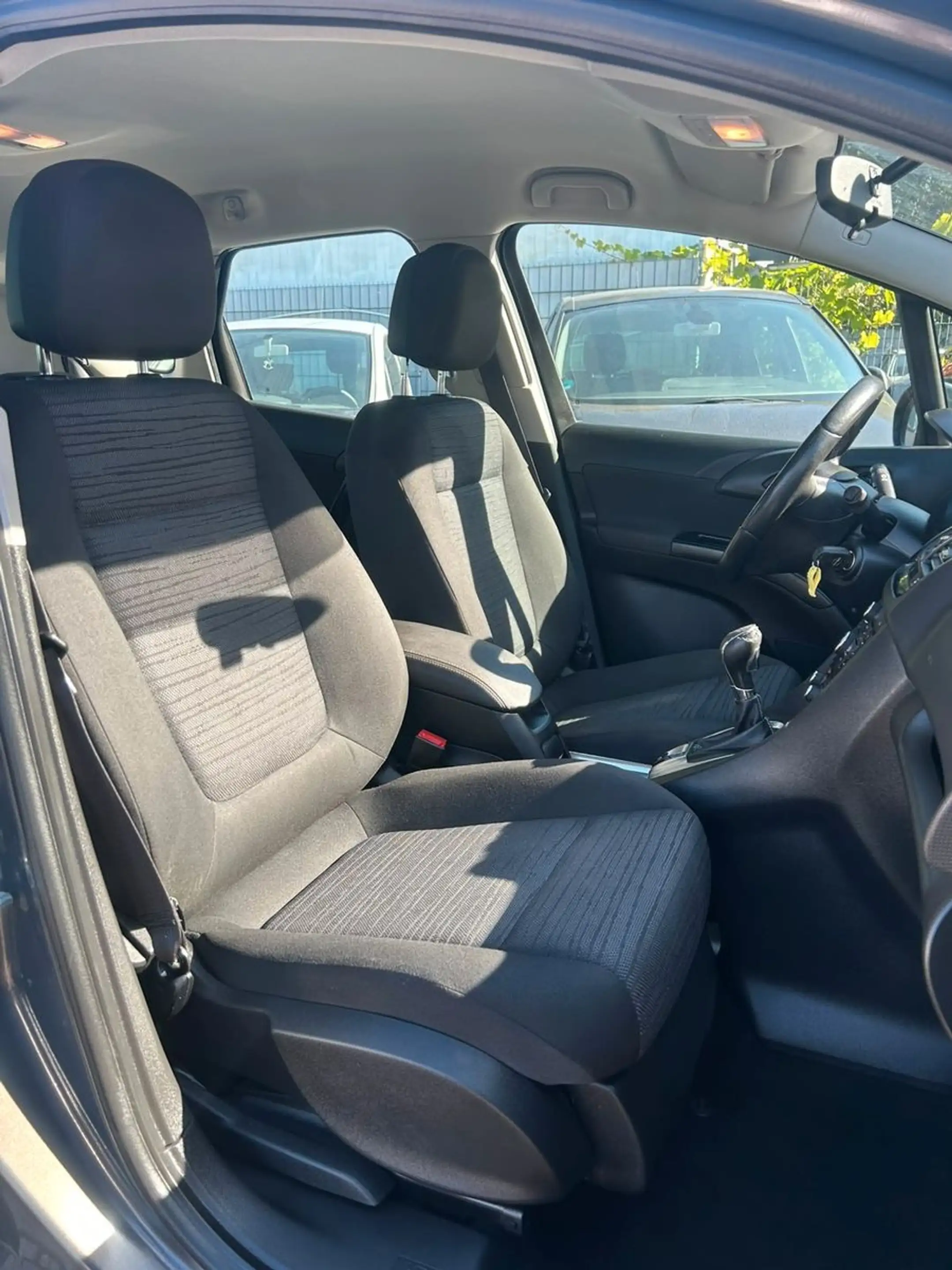 Opel Meriva B Style*TOP*NEU TÜV*GEWAHR* — photo 6