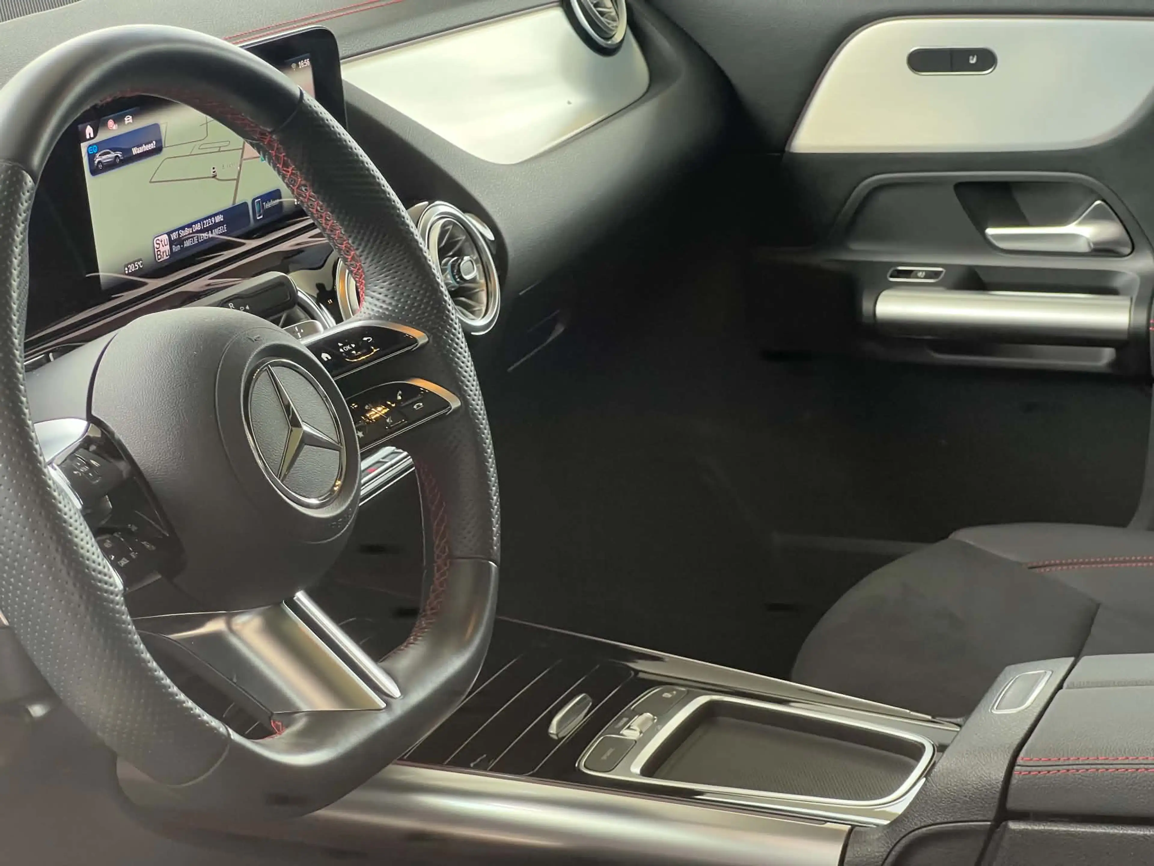 Mercedes-Benz EQA 250 + AMG automaat trekhaak VV2alarm panodak keylessgo — photo 4