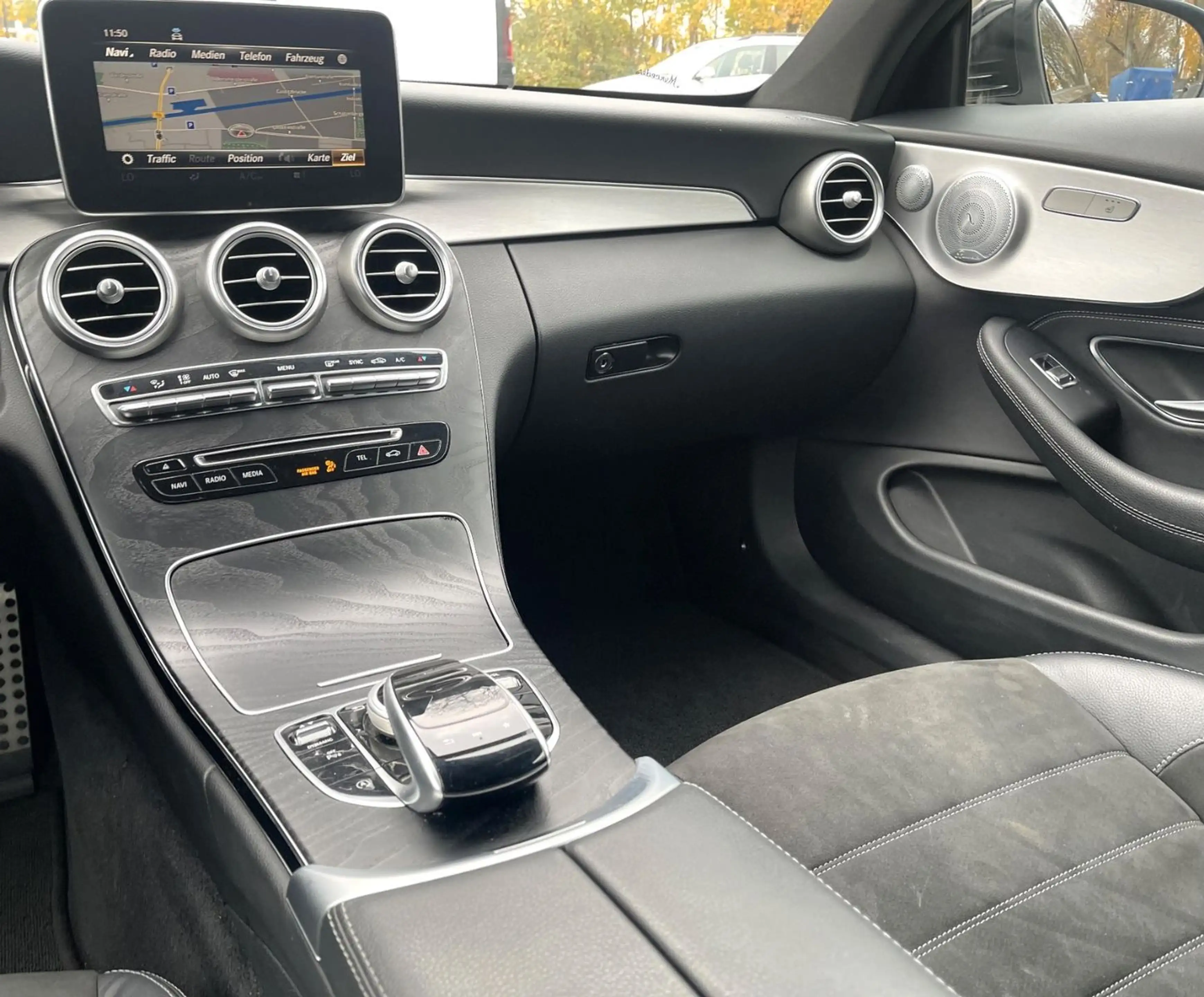 Mercedes-Benz C 400 Coupe 4Matic AMG-Line*Keyless*Burmester* — photo 15